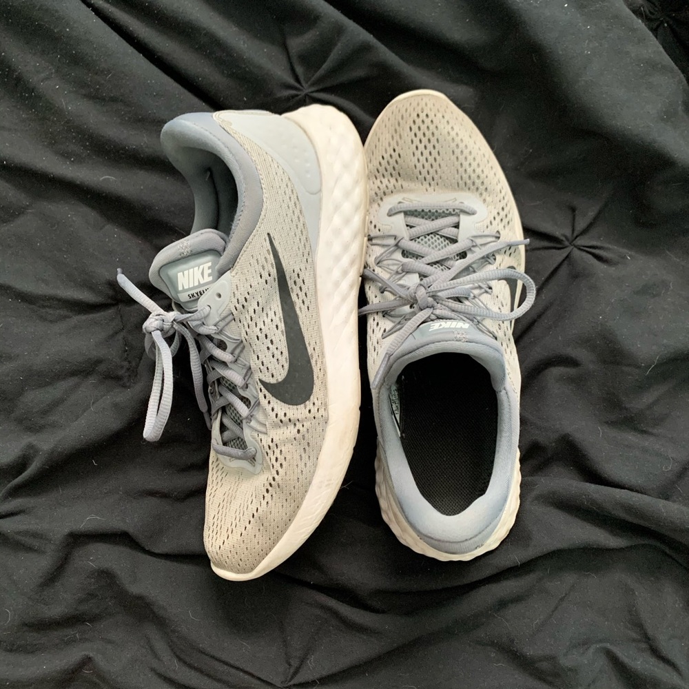 Grey Nike Skyelux Running Sneakers